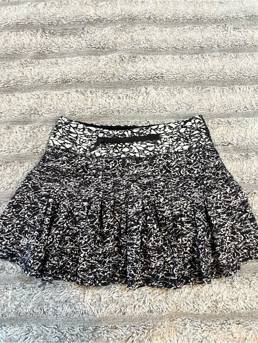 lululemon athletica Black and White Printed  Skirt